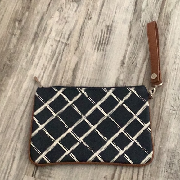 JEWELL wristlet or cosmetic bag pineapple decor blue white single compar… - Picture 2 of 6